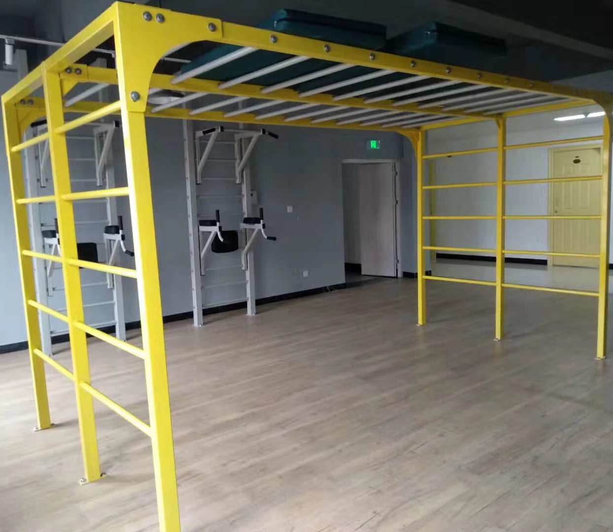 兒童游樂設(shè)備